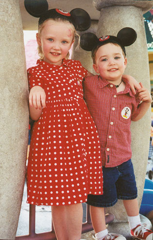 Autumn and Wiley in the playground in Toontown